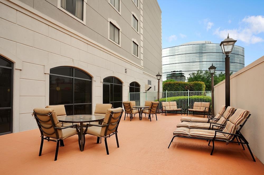 Embassy Suites By Hilton Houston Near The Galleria Εξωτερικό φωτογραφία