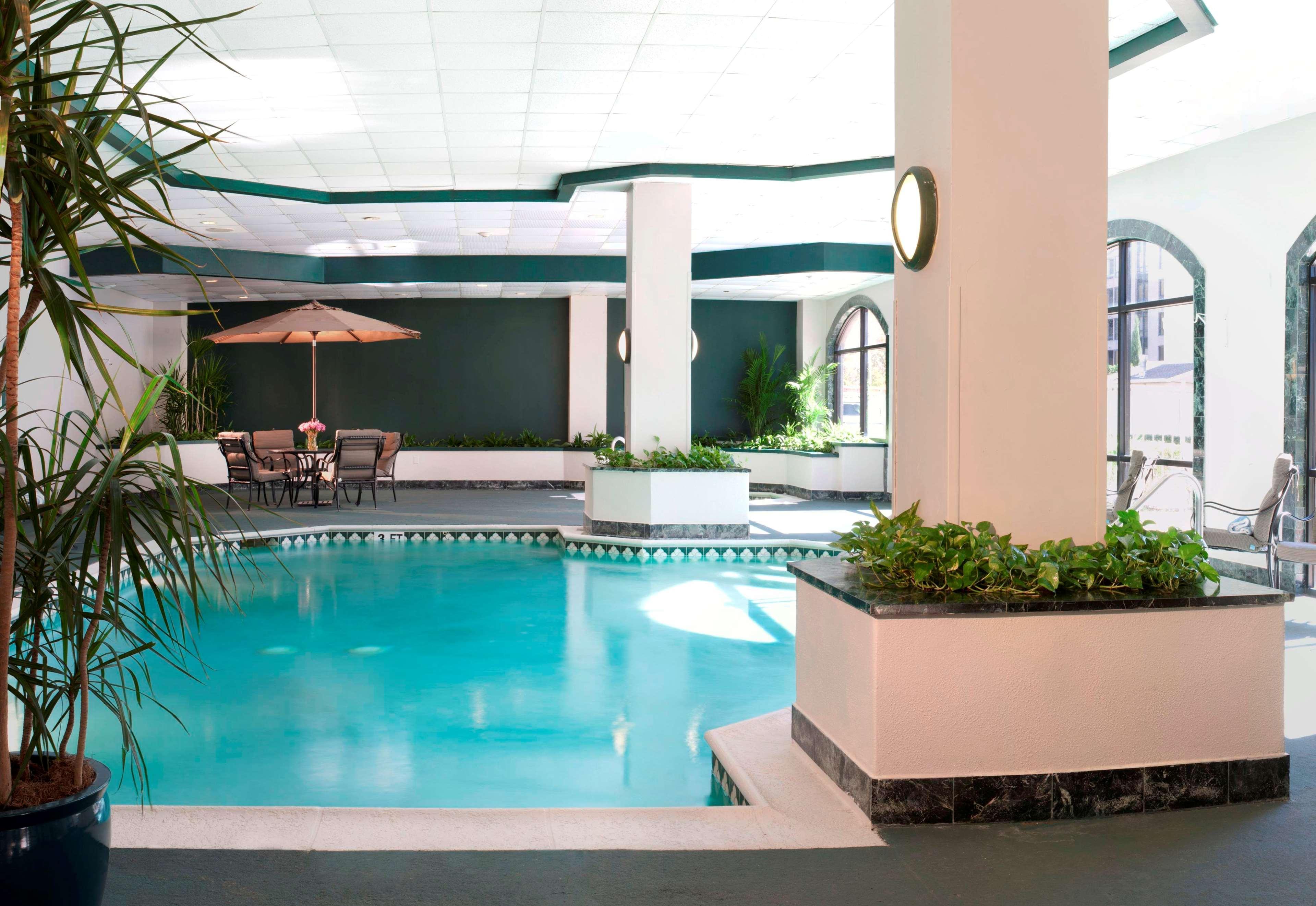 Embassy Suites By Hilton Houston Near The Galleria Εξωτερικό φωτογραφία