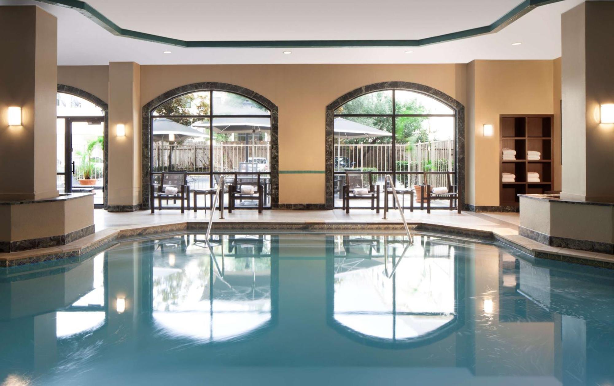 Embassy Suites By Hilton Houston Near The Galleria Εξωτερικό φωτογραφία