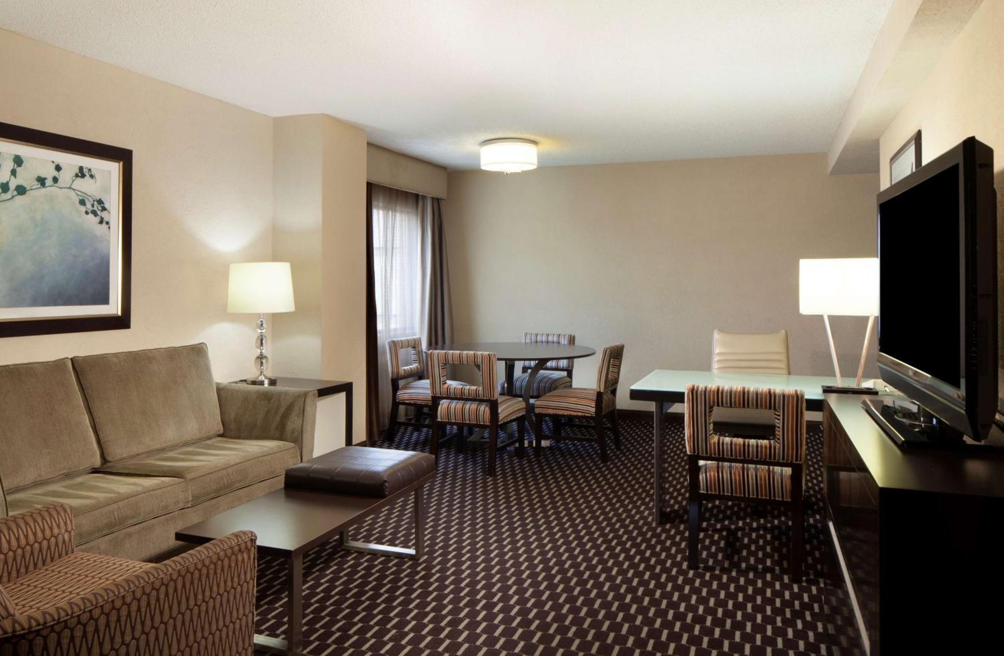 Embassy Suites By Hilton Houston Near The Galleria Εξωτερικό φωτογραφία