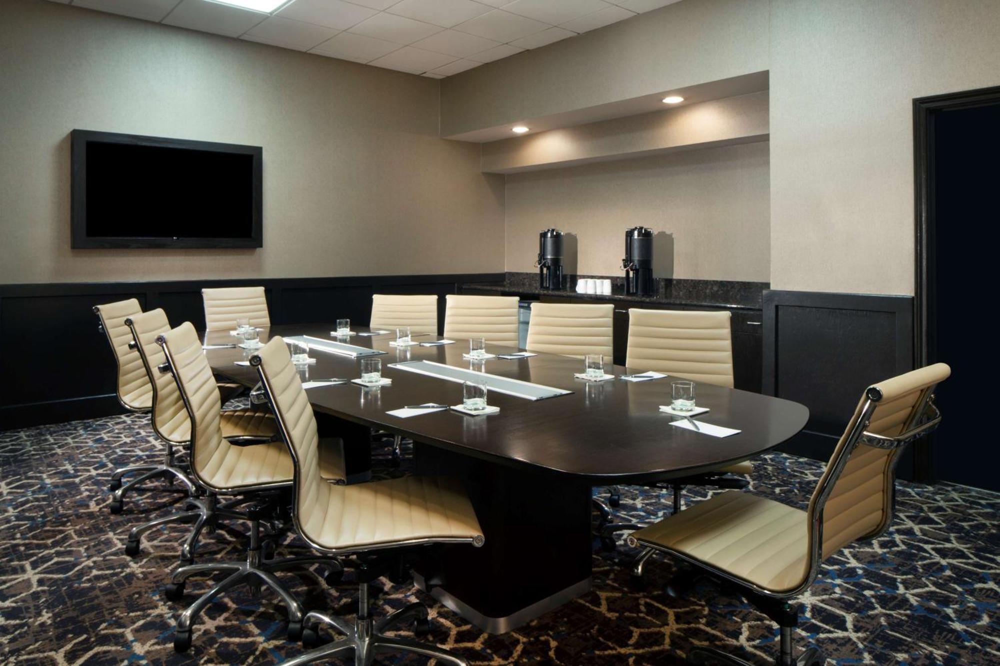 Embassy Suites By Hilton Houston Near The Galleria Εξωτερικό φωτογραφία