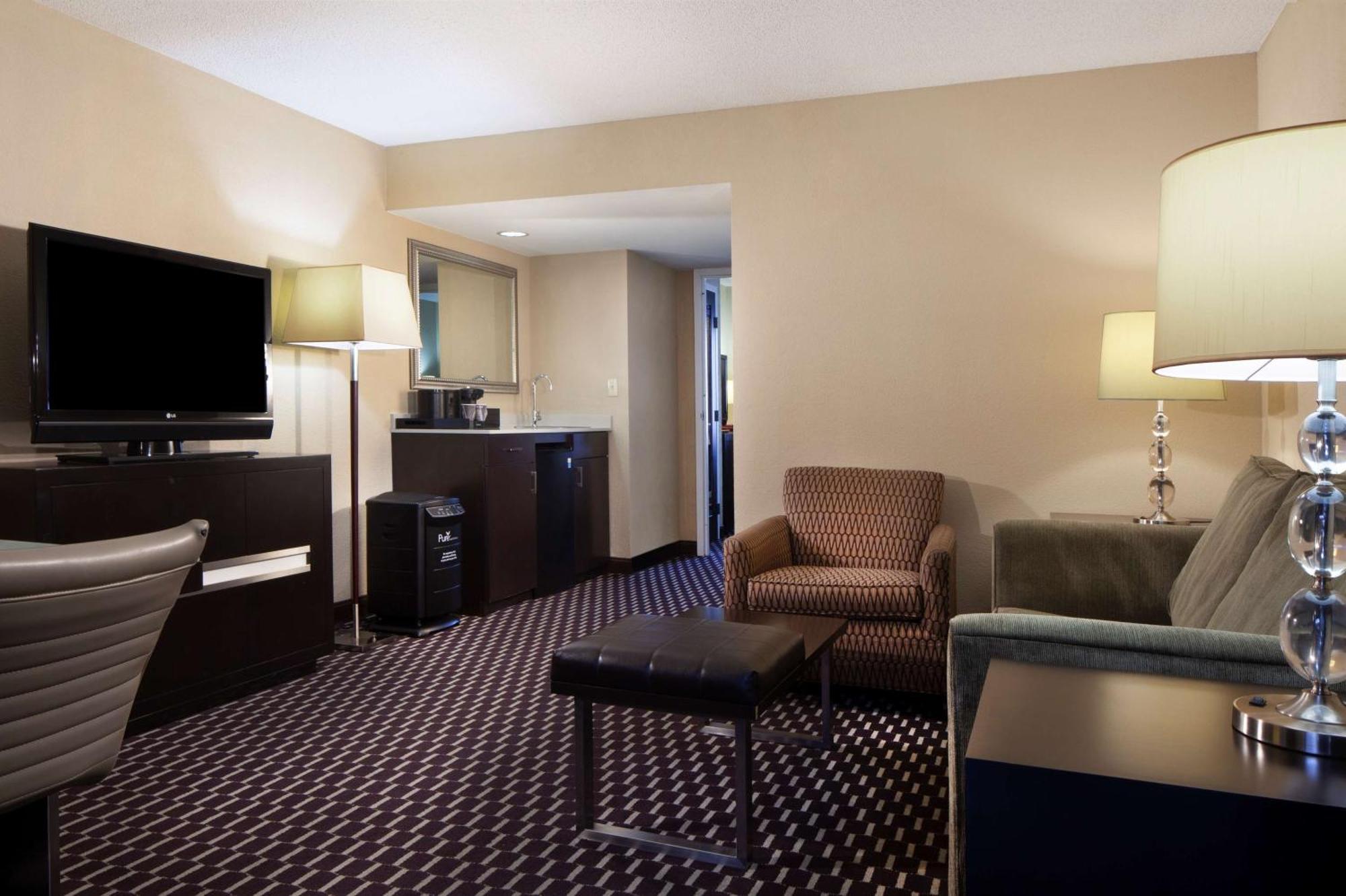 Embassy Suites By Hilton Houston Near The Galleria Εξωτερικό φωτογραφία