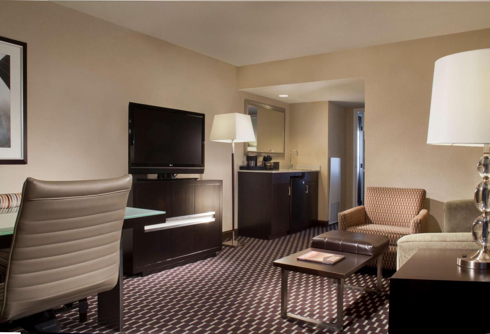 Embassy Suites By Hilton Houston Near The Galleria Εξωτερικό φωτογραφία