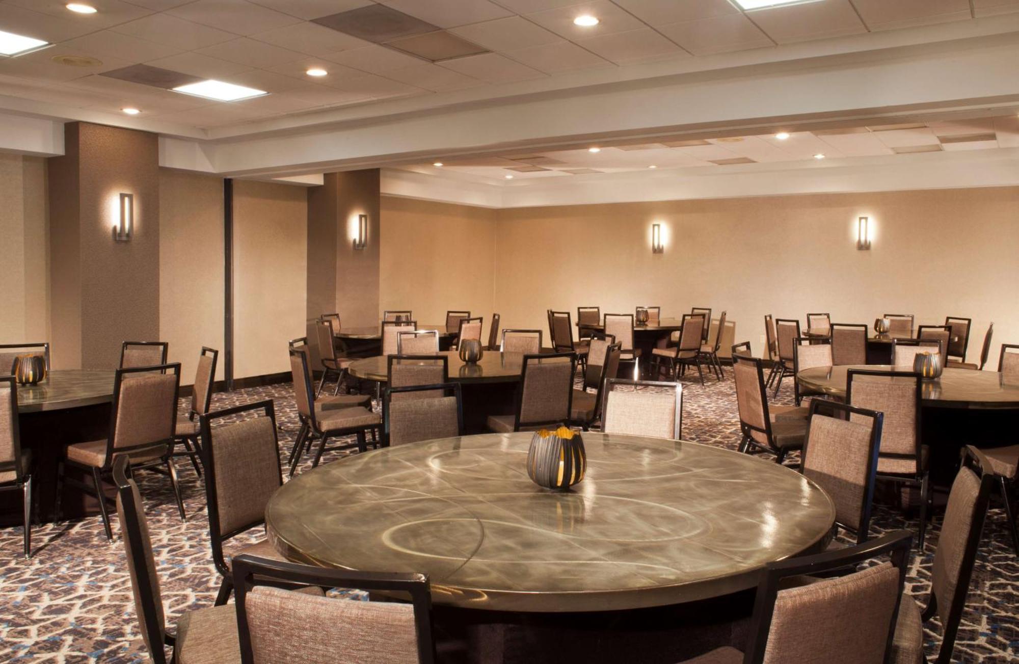 Embassy Suites By Hilton Houston Near The Galleria Εξωτερικό φωτογραφία