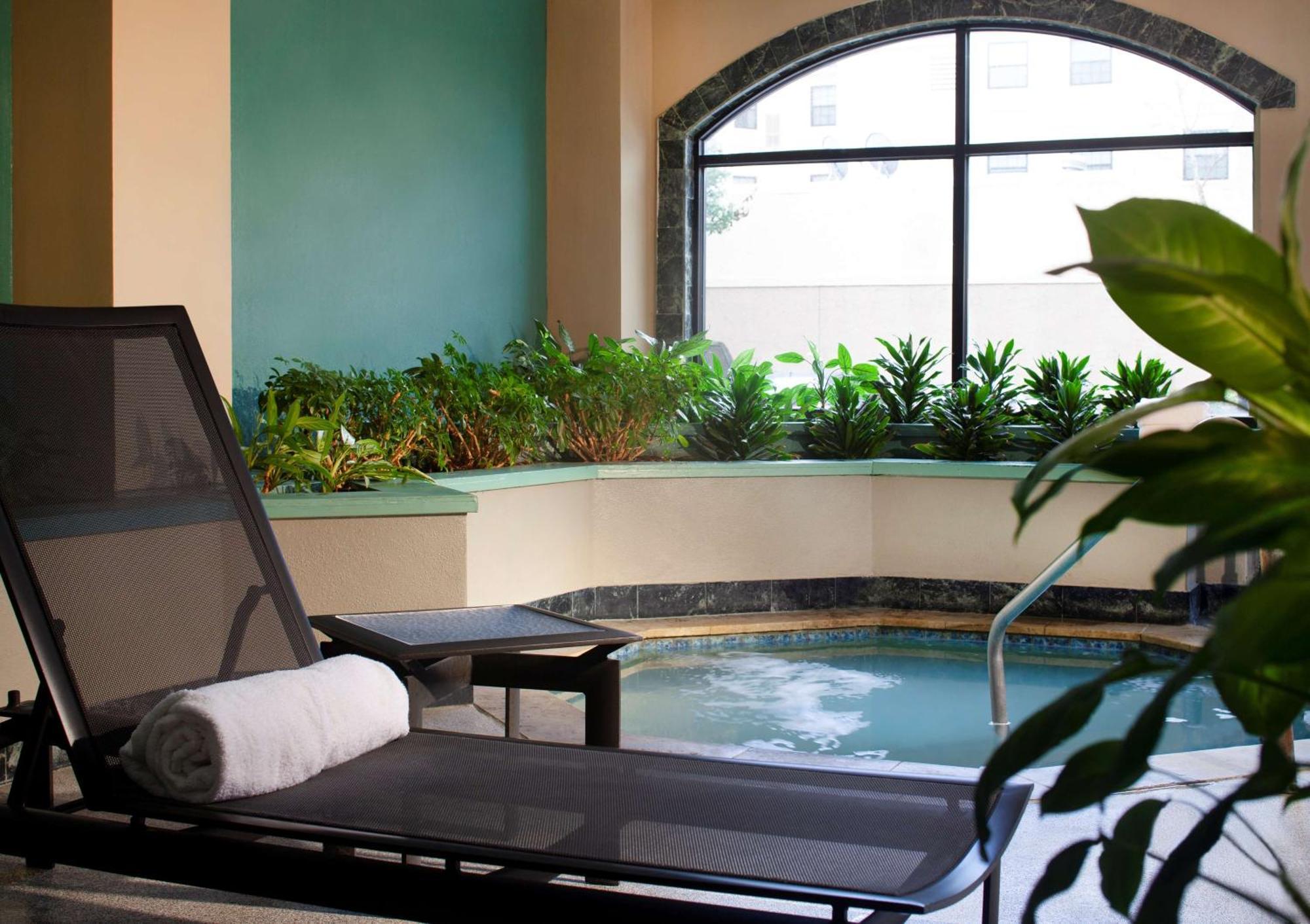 Embassy Suites By Hilton Houston Near The Galleria Εξωτερικό φωτογραφία
