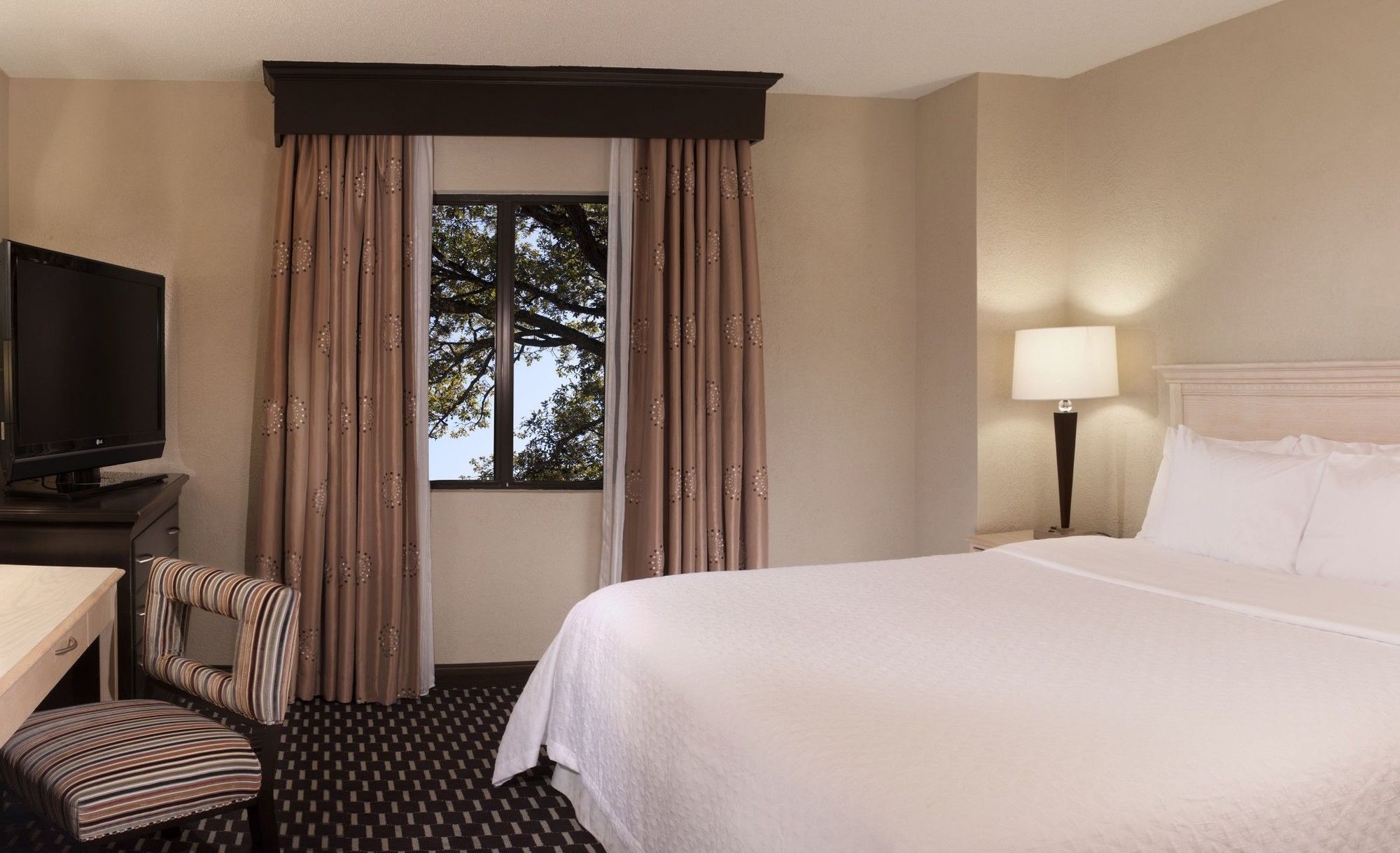 Embassy Suites By Hilton Houston Near The Galleria Δωμάτιο φωτογραφία