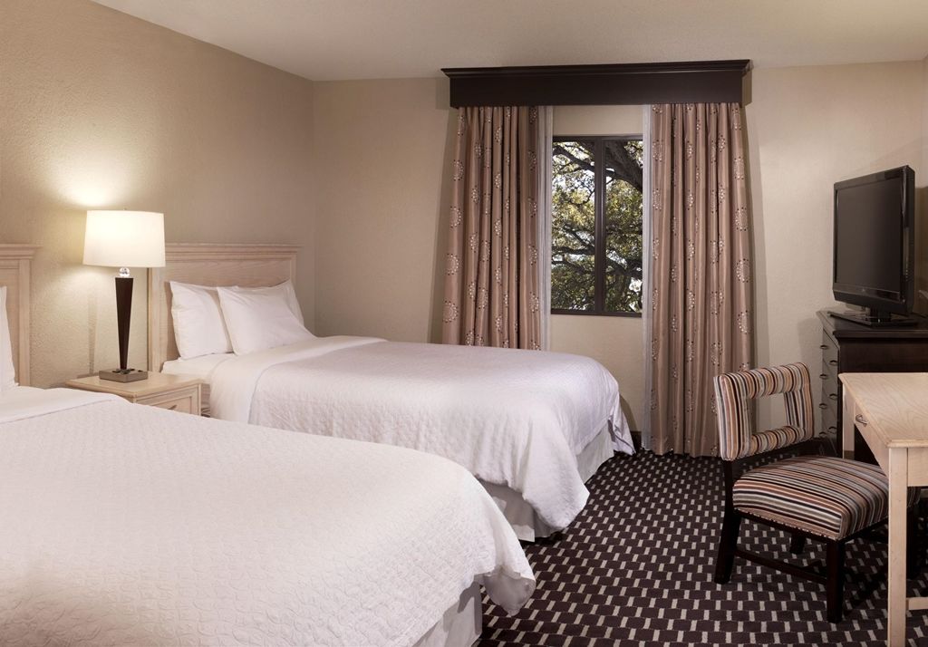 Embassy Suites By Hilton Houston Near The Galleria Δωμάτιο φωτογραφία