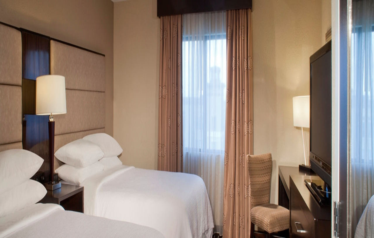 Embassy Suites By Hilton Houston Near The Galleria Εξωτερικό φωτογραφία